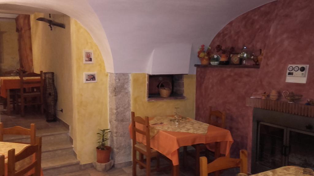 Agriturismo La Fattoria サン・ドナート・ヴァル・ディ・コミーノ エクステリア 写真